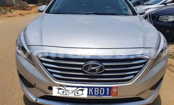 Sayi Na hannu Hyundai Sonata Silver Mota in Abidjan a Abijan Sayi Na hannu Hyundai Sonata Silver Mota in Abidjan a Abijan