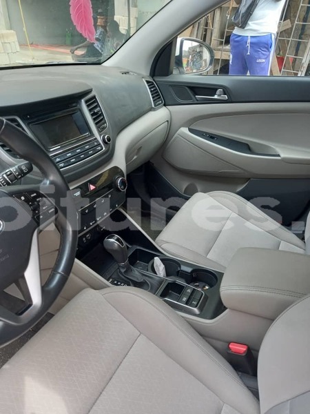 Big with watermark hyundai tucson abidjan abidjan 16182