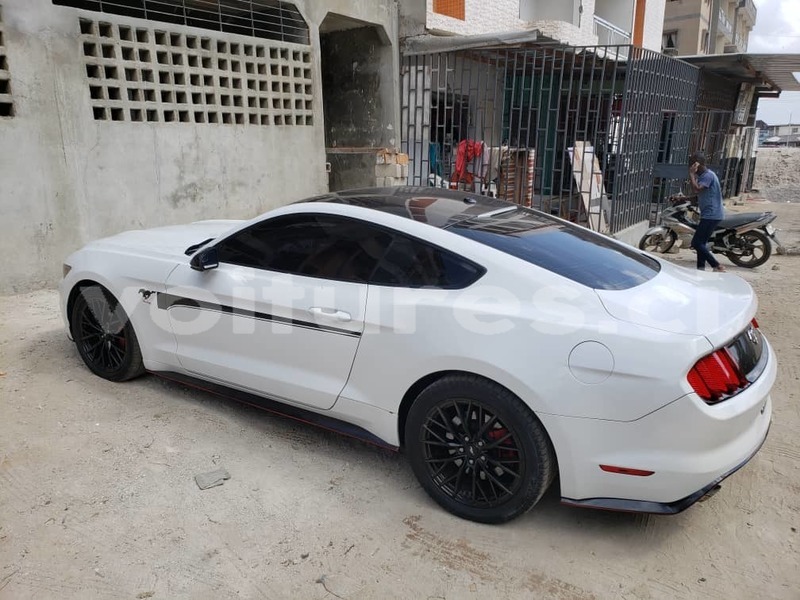 Big with watermark ford mustang abidjan abidjan 17048