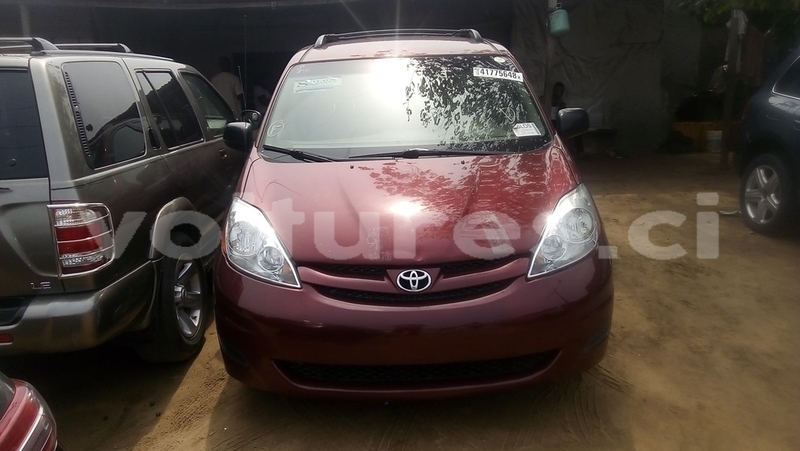 Big with watermark 2008 toyota sienna le 3 5l fwd front 2