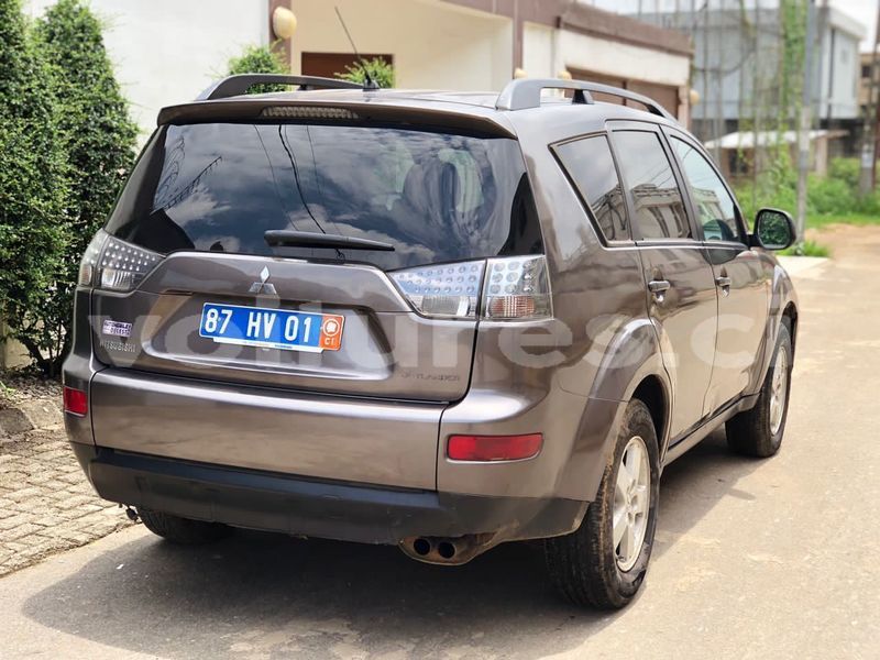 Big with watermark mitsubishi outlander abidjan abidjan 20022