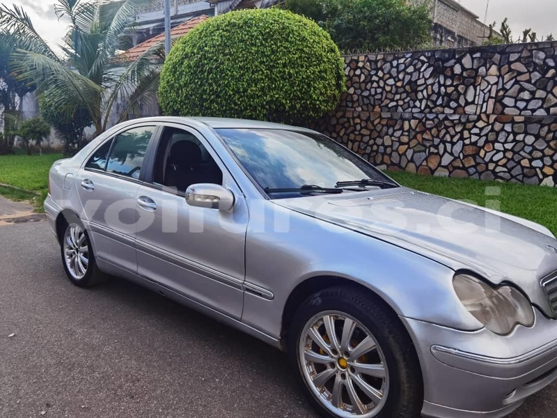 Big with watermark mercedes benz 200 abidjan abidjan 20995