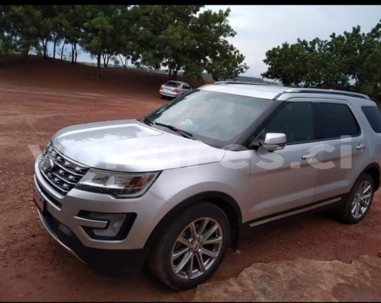 Big with watermark ford explorer abidjan abidjan 22093