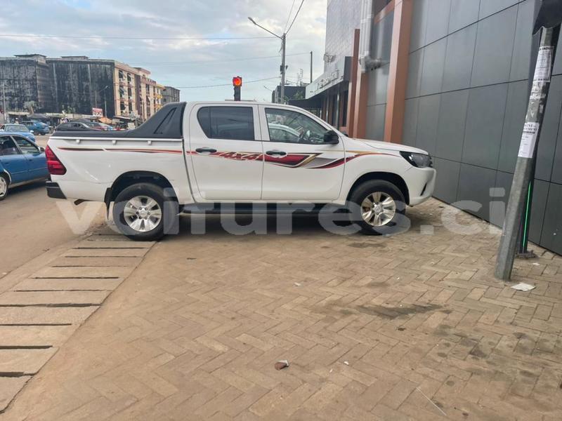 Big with watermark toyota hilux abidjan abidjan 23760