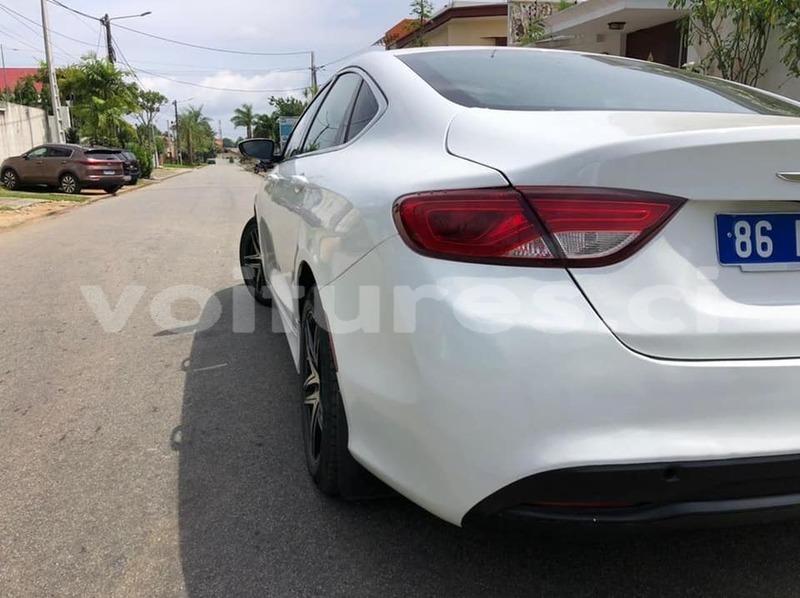 Big with watermark chrysler 200 abidjan abidjan 25339