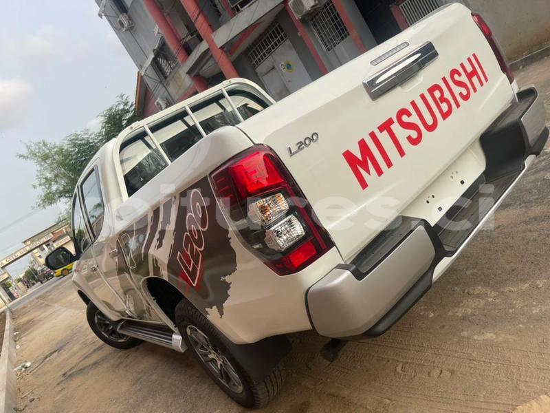 Big with watermark mitsubishi l200 abidjan abidjan 27289