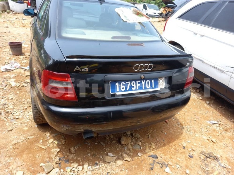 Big with watermark audi a4 abidjan abidjan 28120