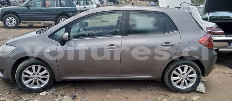 Big with watermark toyota auris abidjan abidjan 28303