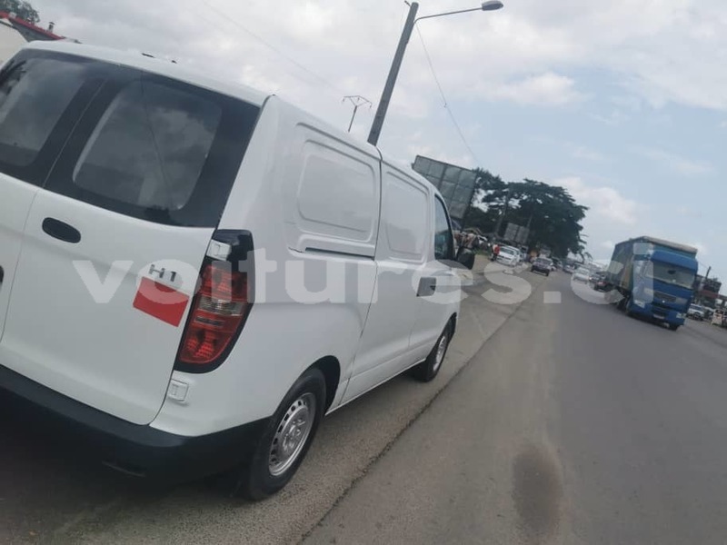 Big with watermark hyundai h1 abidjan abidjan 32396