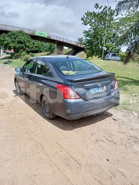 Big with watermark nissan versa abidjan abidjan 34220