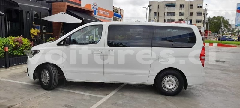 Big with watermark hyundai h1 abidjan abidjan 34324