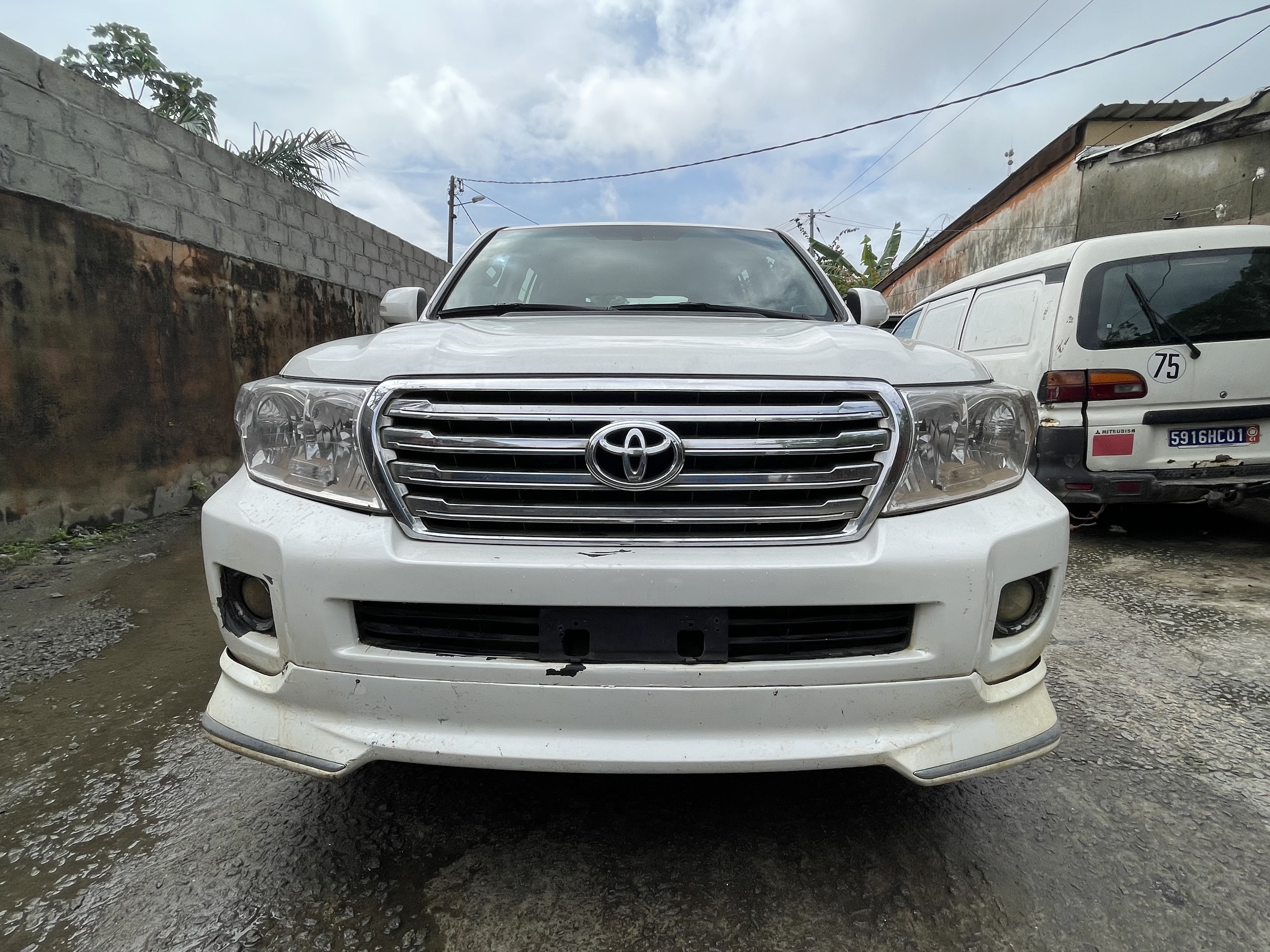 an Buy used toyota land cruiser white car in abidjan in abidjan