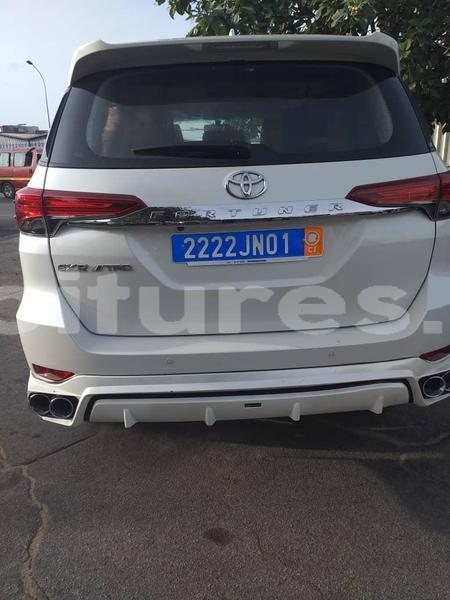 Big with watermark fortuner blanc