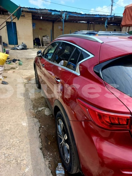 Big with watermark infiniti qx30 abidjan abidjan 36415