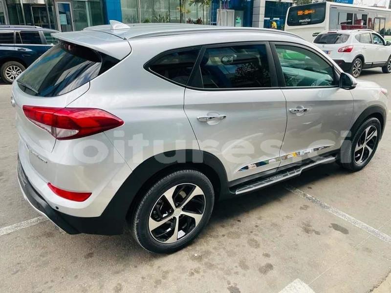 Big with watermark hyundai tucson abidjan abidjan 37302