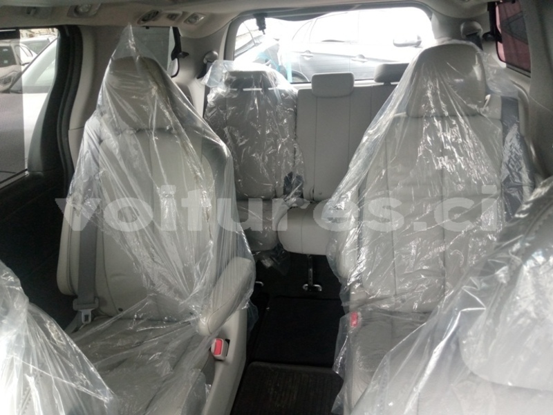 Big with watermark toyota sienna abidjan abidjan 40211