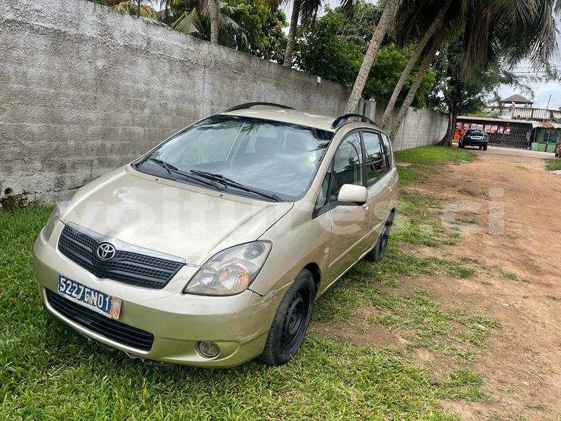 Big with watermark toyota avensis verso abidjan abidjan 44010