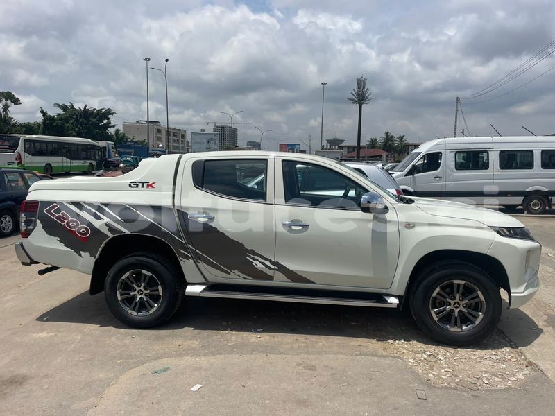 Big with watermark mitsubishi l200 abidjan abidjan 49333