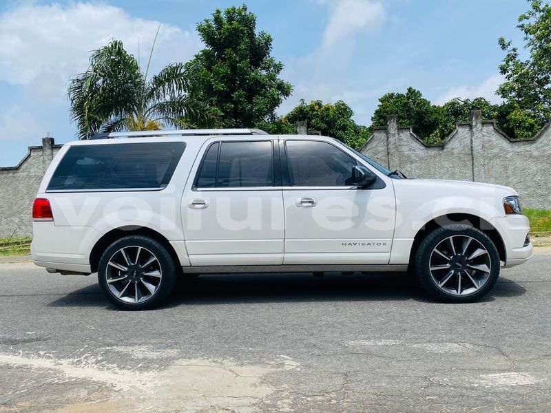 Big with watermark lincoln navigator abidjan abidjan 49587