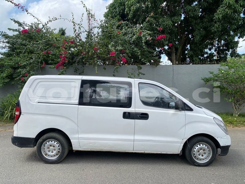 Big with watermark hyundai h1 abidjan abidjan 50021