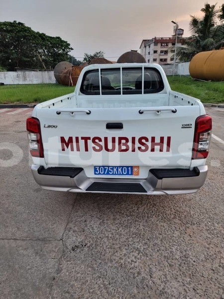 Big with watermark mitsubishi l200 abidjan abidjan 50075