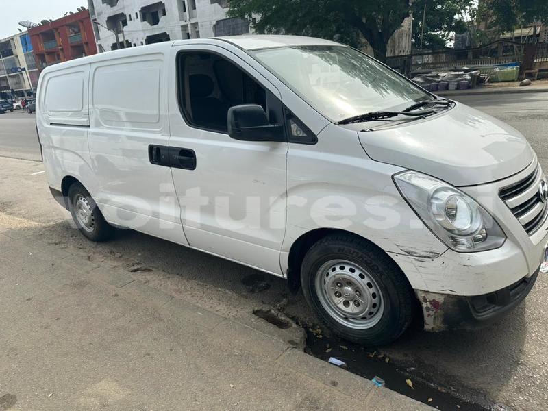 Big with watermark hyundai h1 abidjan abidjan 50142