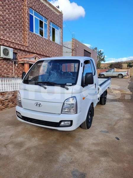 Big with watermark hyundai h200 ivory coast aboisso 50987