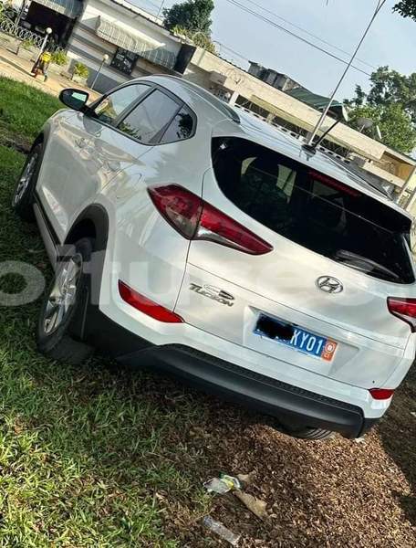 Big with watermark hyundai tucson ivory coast aboisso 51074