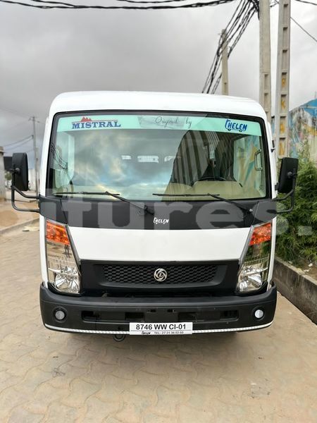 Acheter occasion voiture ashok leyland pick up cargo blanc à abidjan ...