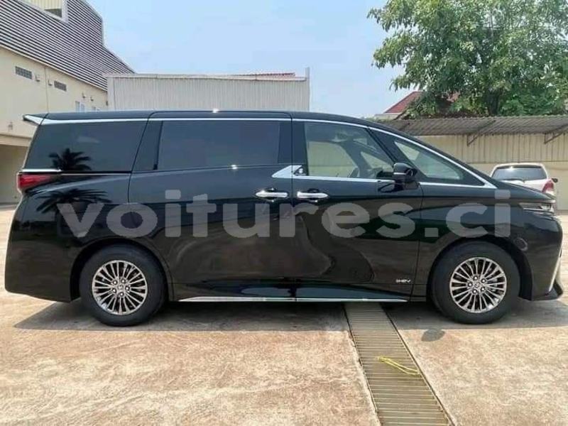 Big with watermark toyota alphard ivory coast aboisso 64016