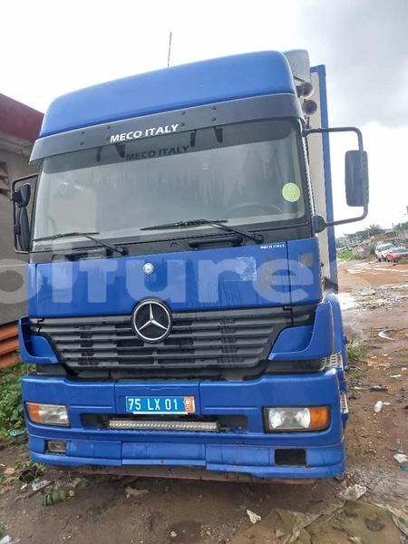 Big with watermark mercedes viano abidjan abidjan 64109