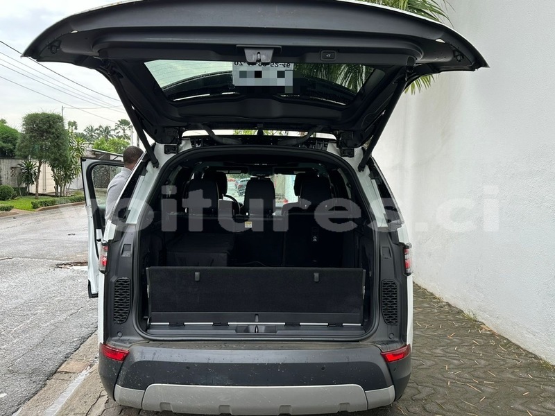 Big with watermark land rover discovery abidjan abidjan 65039