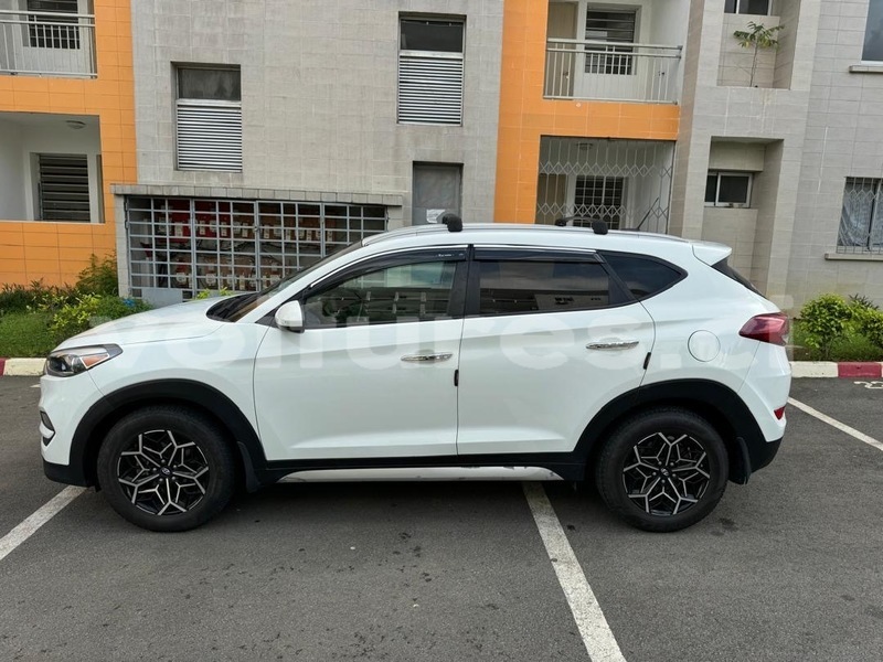 Big with watermark hyundai tucson abidjan abidjan 65620