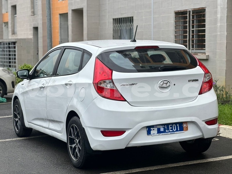 Big with watermark hyundai accent abidjan abidjan 66197