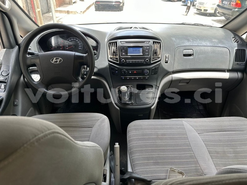 Big with watermark hyundai h1 abidjan abidjan 66480