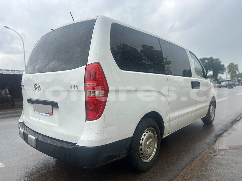 Big with watermark hyundai h1 abidjan abidjan 66763