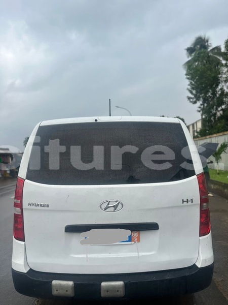 Big with watermark hyundai h1 abidjan abidjan 66763