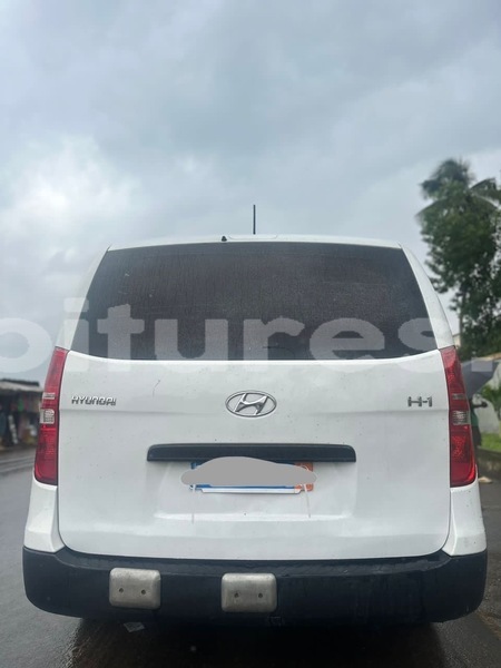 Big with watermark hyundai h1 abidjan abidjan 66763