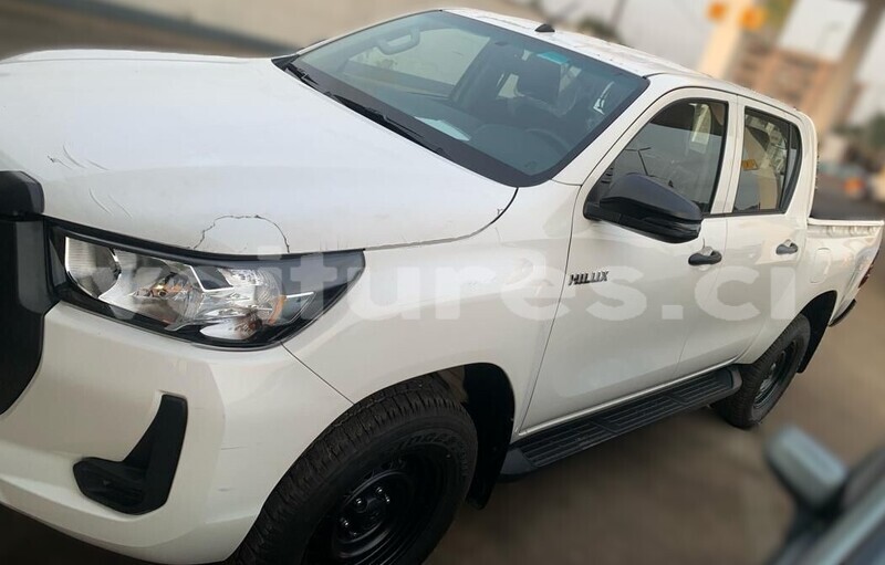 Big with watermark toyota hilux abidjan abidjan 67177