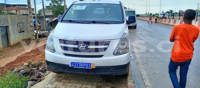 Big with watermark hyundai h1 abidjan abidjan 67557