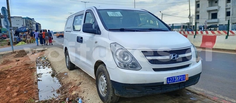 Big with watermark hyundai h1 abidjan abidjan 67557