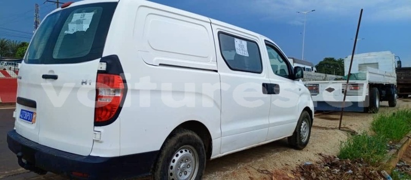 Big with watermark hyundai h1 abidjan abidjan 67557