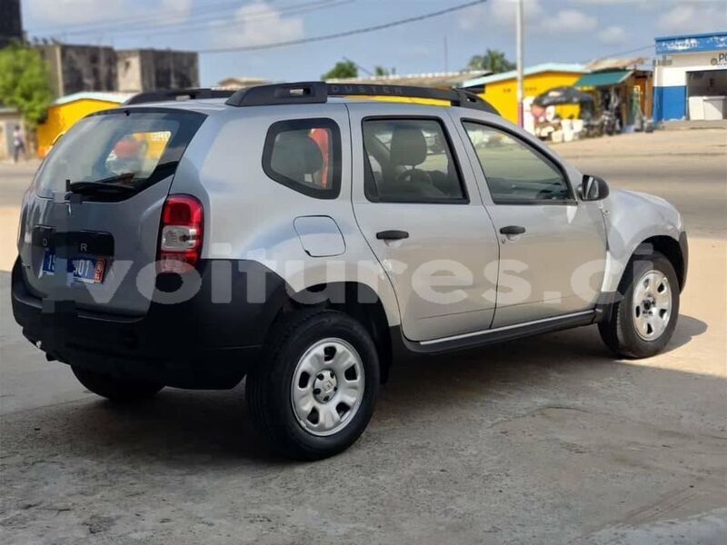 Big with watermark renault duster ivory coast aboisso 67825