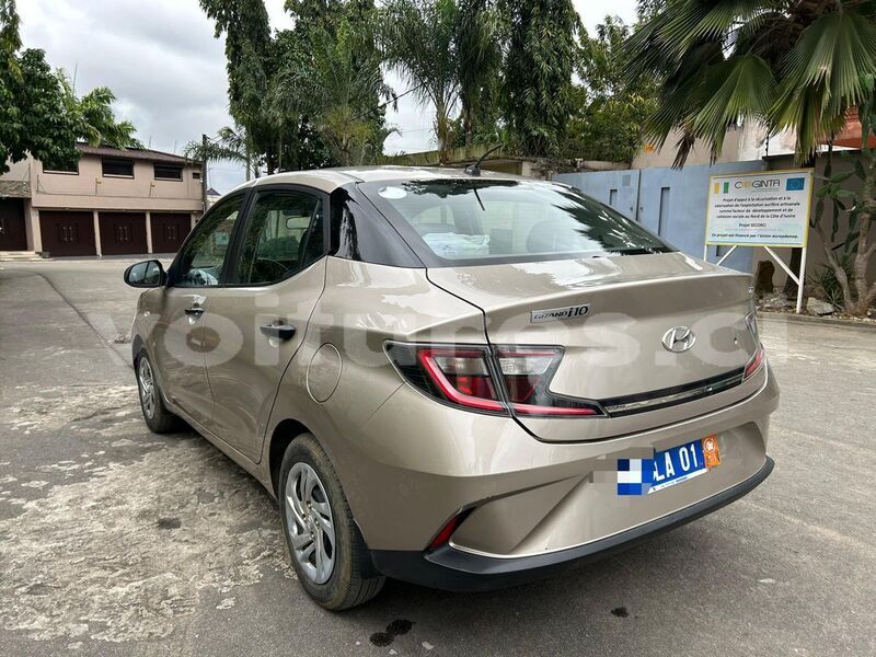 Big with watermark hyundai i10 abidjan abidjan 69190