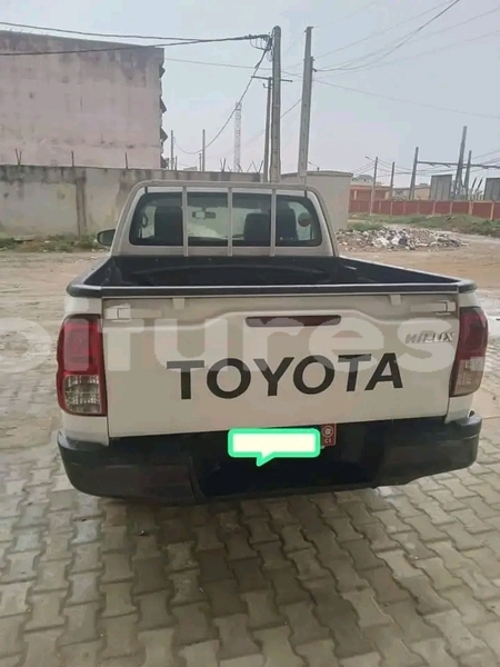 Big with watermark toyota hilux vallee du bandama bouake 69515