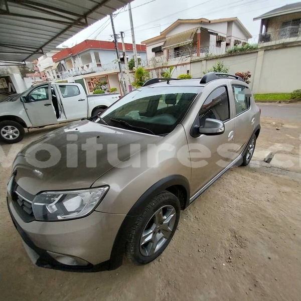 Big with watermark renault sandero abidjan abidjan 69780