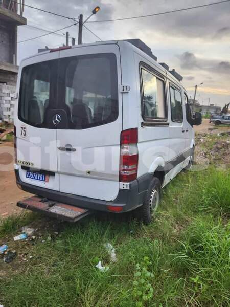 Big with watermark mercedes benz 270d ivory coast aboisso 70573