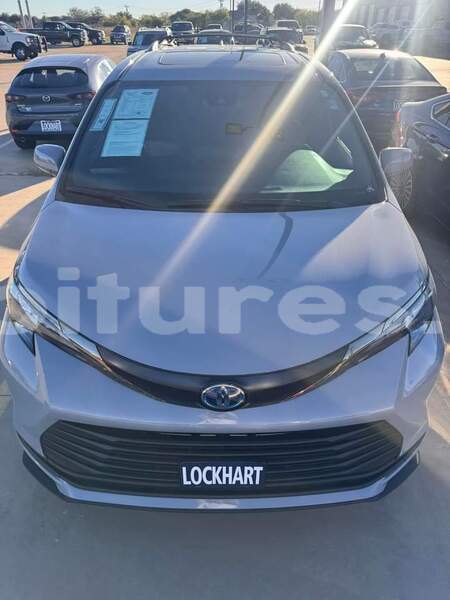 Big with watermark toyota sienna ivory coast aboisso 71406