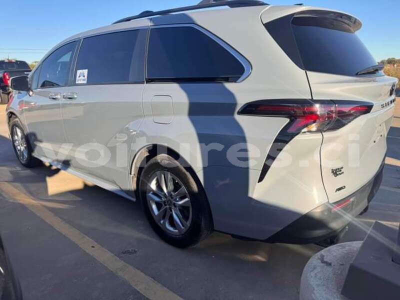 Big with watermark toyota sienna ivory coast aboisso 71406