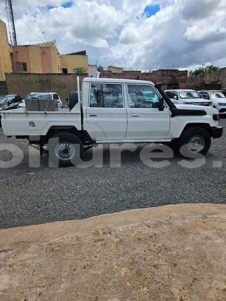 Big with watermark toyota land cruiser ivory coast aboisso 72179